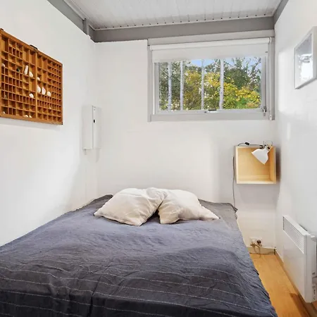 Semesterbostad Well-designed House In Scenic Surroundings