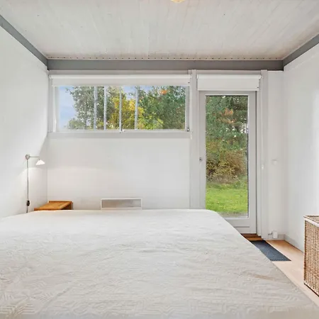 Well-designed House In Scenic Surroundings Martofte