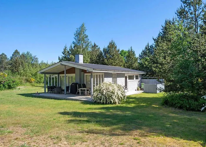 Well-designed House In Scenic Surroundings Holiday home *